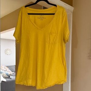 Torrid V-Neck classic fit w pocket Yellow Short Sleeve Tee